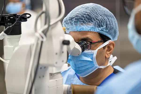 Lasik eye surgeon in Kolkata